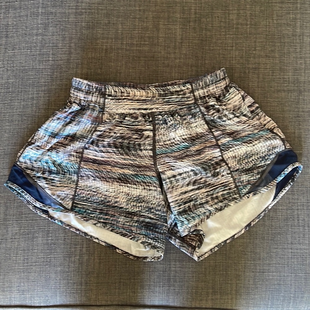 Women’s hotty hot shorts (inseam 4’) size 6